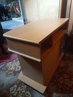 Stolek pod tv - 3