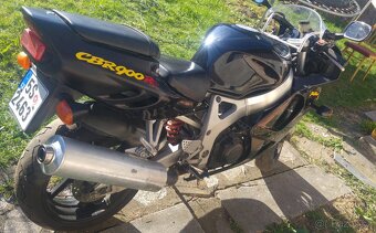Honda CBR 900rr - 3