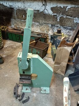 STROJNÍ SVĚRÁK - 3