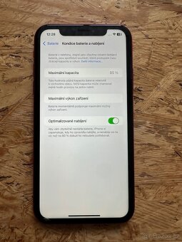 Apple iPhone Xr 64GB Červený - 3