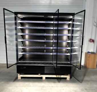 Přístěnná vitrína IM 2m - 3