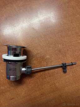 Prodám umyvadlovou výpusť chrom s táhlem - 3