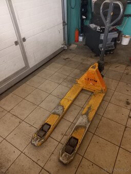 Paletový vozík paleťák - 3