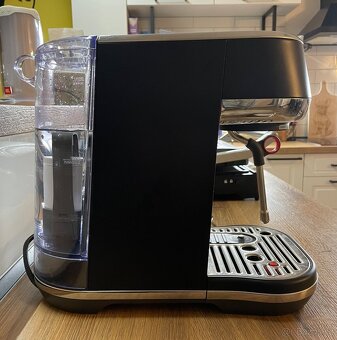 Kávovar Sage Bambino Plus + příslušenství - 3