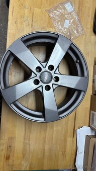 Kola Dezent 7Jx17 ET45 5x112 BEZ PNEU - 3