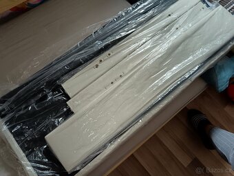 Polstrování postele s led osvětlením - 3
