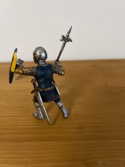 Schleich rytíř s kladivem - 3
