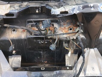 Prodám páté kufrové dveře na škoda Octavia 1 combi - 3