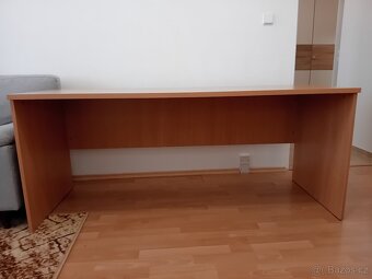 Kancelářský stůl - 3