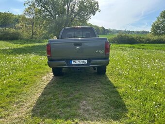 DODGE RAM 5.7 HEMI V8 4x4 - 3