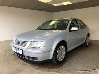 VOLKSWAGEN BORA 1.6i - 3