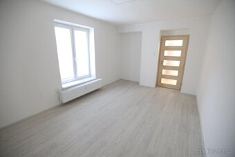 Pronájem byt 2+1 v Kolíně 60 m2 po nedávné rekonstrukci - 3