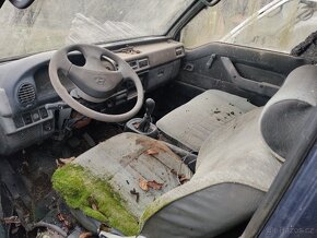 Prodám Hyundai H100 6 míst - 3