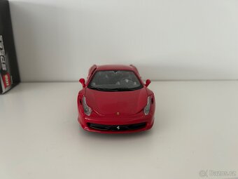 Ferrari 458 Italia 1/24 BBurago - 3