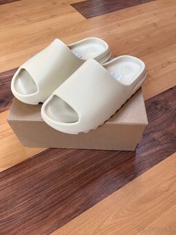 Adidas Yeezy Slide size-44 - 3