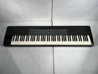 Různá piana, klávesy, MIDI controllery a doplňky - 3