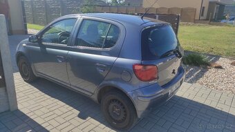 Toyota Yaris 2004, 1.0 - 3
