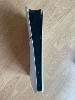 PS5 Slim Digital Edition - 3