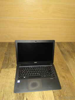 Prodám plně funkční notebook Acer TravelMate X349 - 3
