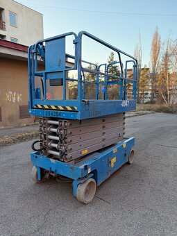 el. nůžková plošina Genie GS-4047 ( 685mth) - 3