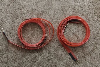 reproduktorový kabel plochý HiFi, délka 2,5 m pár - 3