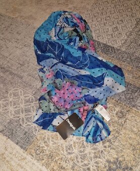 Desigual dámský značkový šátek floresrayadas modrý - 3