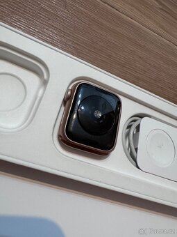 Apple Watch SE - 3