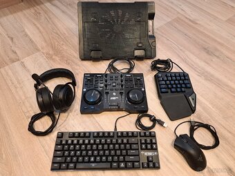 Herni notebook Lenovo + prislusenstvi - 3