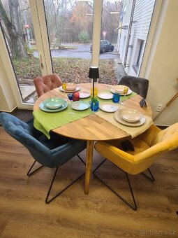 Jídelní stůl s křesly - 3