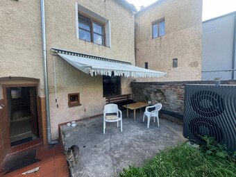 prodám dvougenerační RD vhodný na bydlení i na podnikání - 3