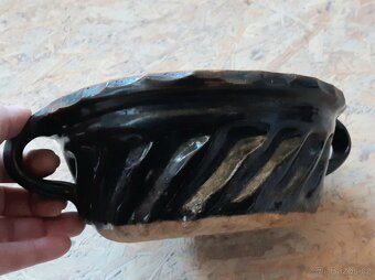 Menší kameninová forma na bábovku. - 3