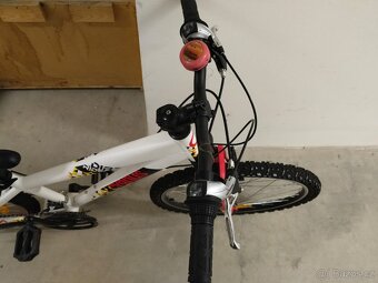 Prodám dětské kolo ve velmi dobrém stavu  plus dárek - 3