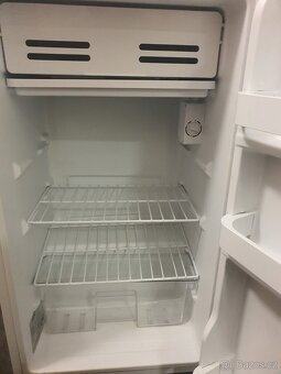 prakticky NOVÁ A++ lednice s mrazákem 85cm doprava - 3