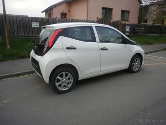 Toyota Aygo rok 2020 5 dveřova. - 3