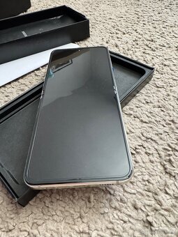 Samsung Galaxy Z Flip 5 256Gb - 3