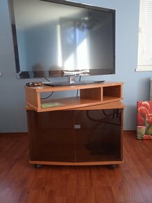 Prodám TV stolek - 3