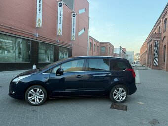 Peugeot 5008 1.6 115 kw NEJVYŠŠÍ VÝBAVA 7 míst - 3