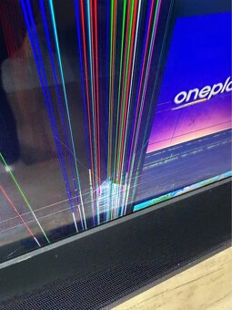 Televize 65" Samsung QE65Q60D na ND - rozbity displej - 3