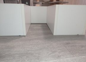 Designová police - 3