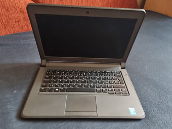 DELL Latitude 3350 - 3