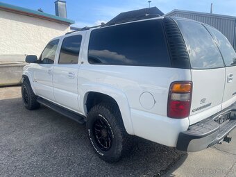 Chevy Chevrolet suburban 2500 vortek 8.1 - 3