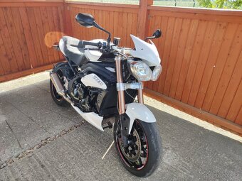 Triumph speed triple 1050 r.v. 2011 - 3