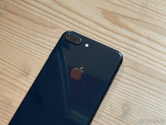 Apple iPhone 8 Plus – 64GB Black, 100% baterie + pouzdro - 3