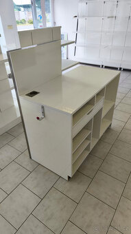 Prodejní pult nebo recepce na zakázku - lamino bílý lesk - 3