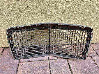 Mercedes W115 maska - 3