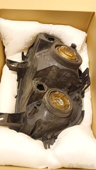 Přední světlomety na Renault Clio - 3