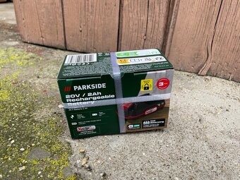 SADA: Parkside baterie + nabíječka - 3