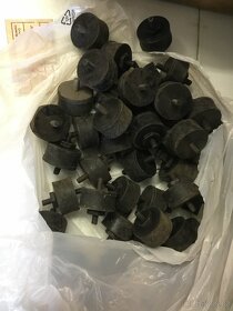 Škoda 1203 držák - 3