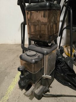 Mlýnek Faema + Kávovar Coffee Queen - 3