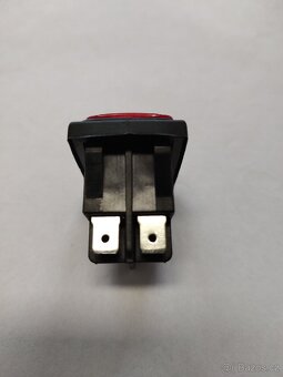 Kolébkový vypínač 250V - 3